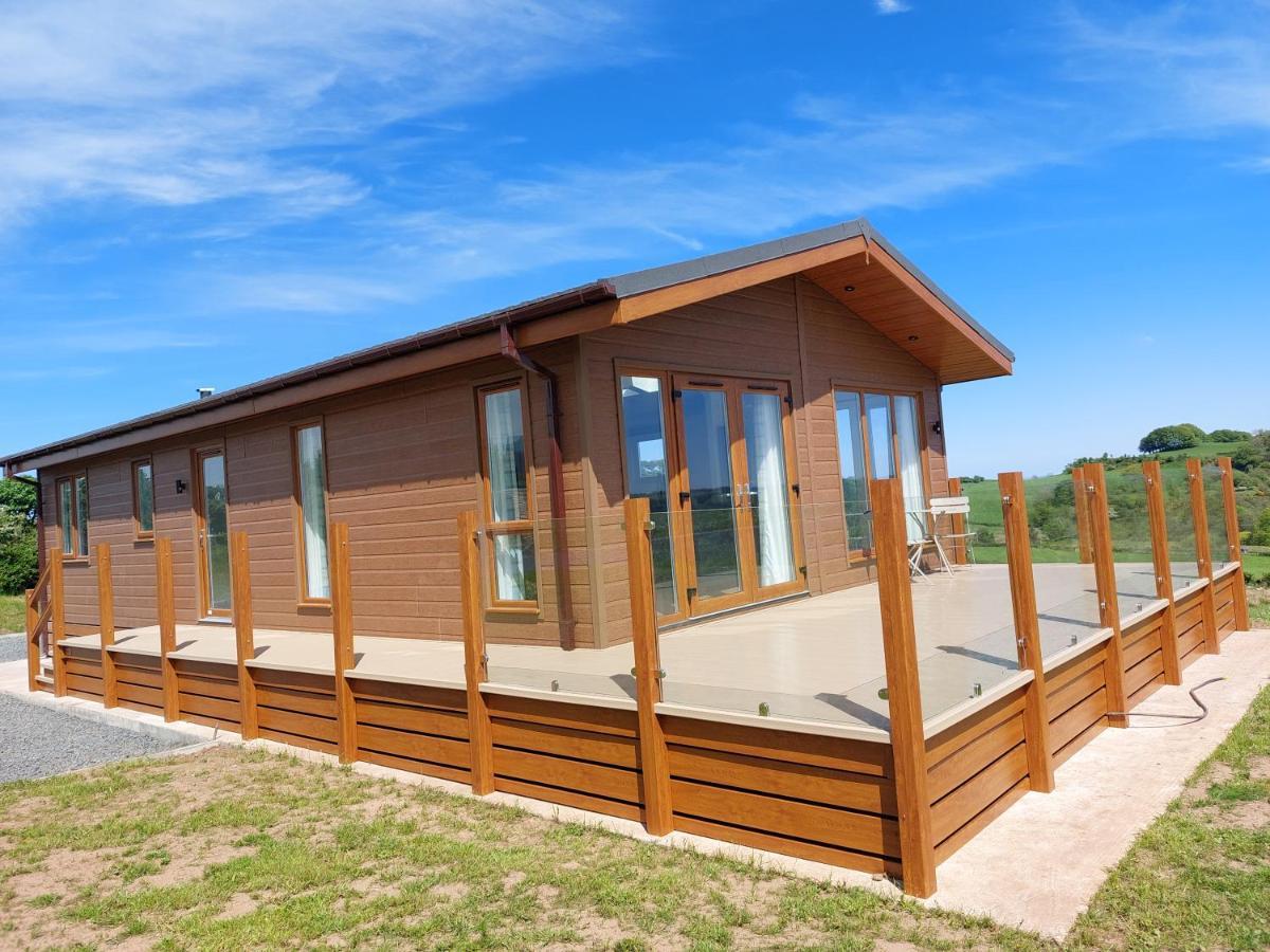 Luxury Family Beechwood Lodge With Hot Tub Lochwinnoch 외부 사진