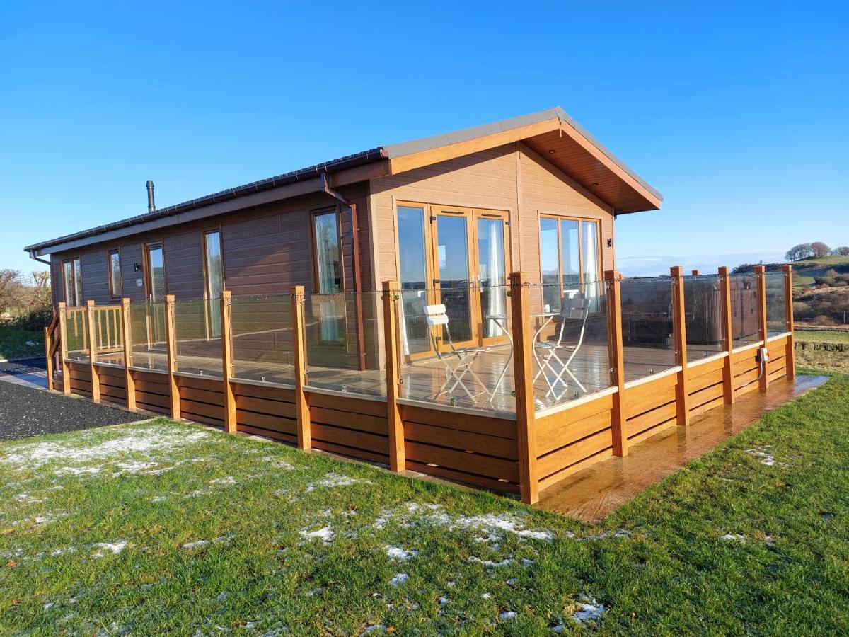 Luxury Family Beechwood Lodge With Hot Tub Lochwinnoch 외부 사진